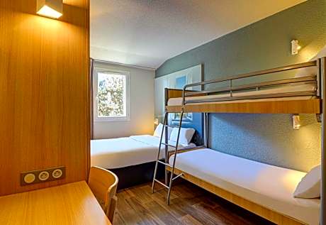 Quadruple Room - Non-Smoking