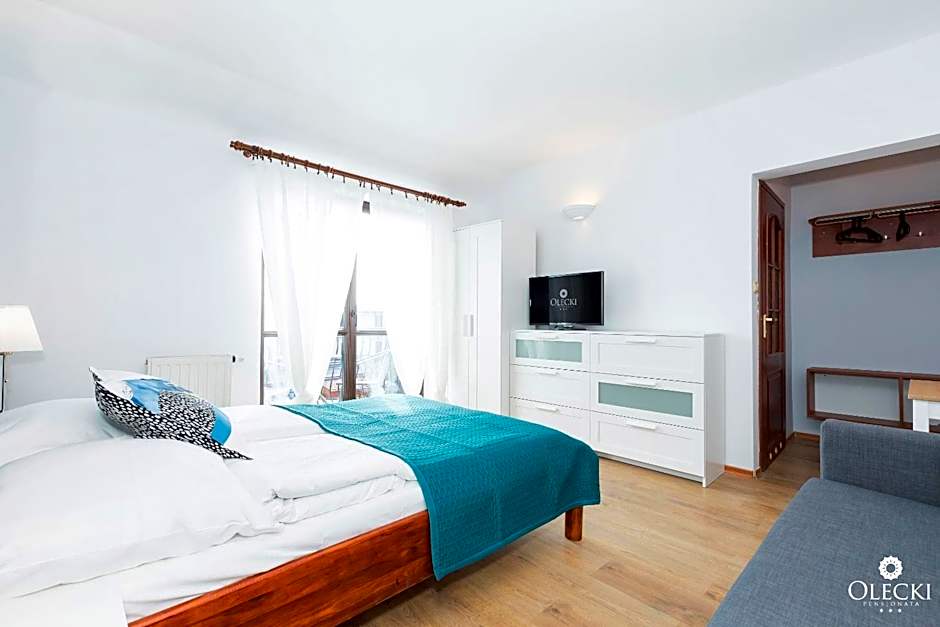 OLECKI Holiday House