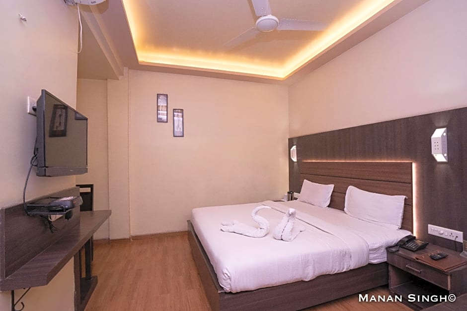 Hotel Samrat, Jabalpur