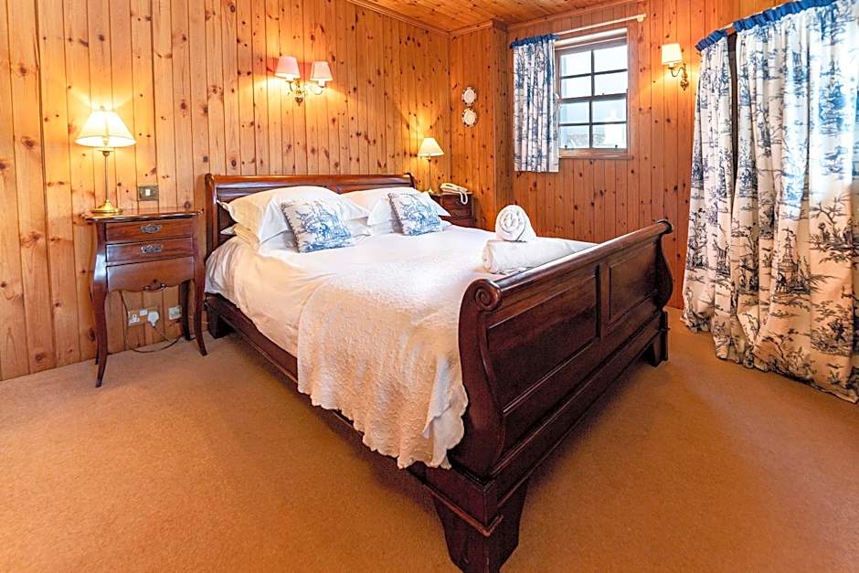 Photo 1 of 8 of Double Room