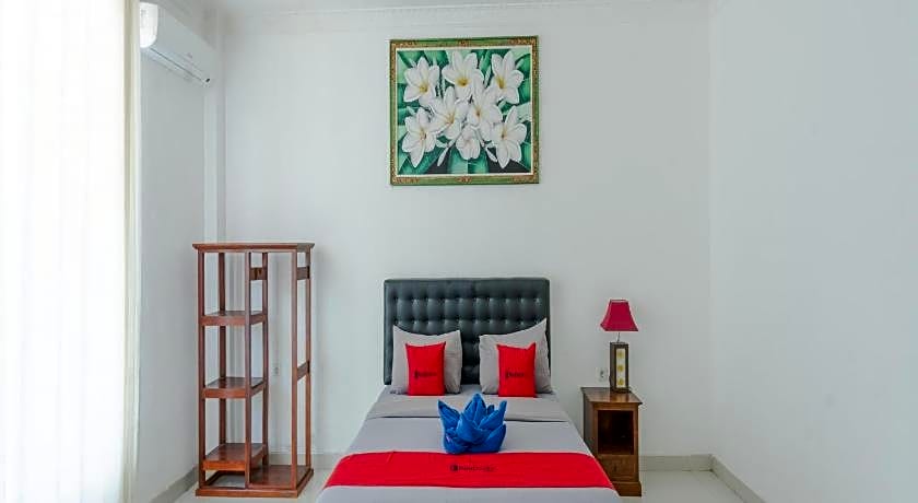 RedDoorz @ Uluwatu Suites