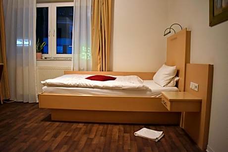Budget Single Room