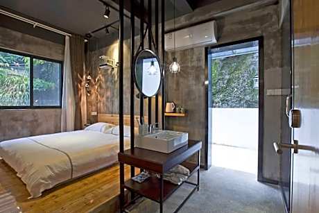 Room 17