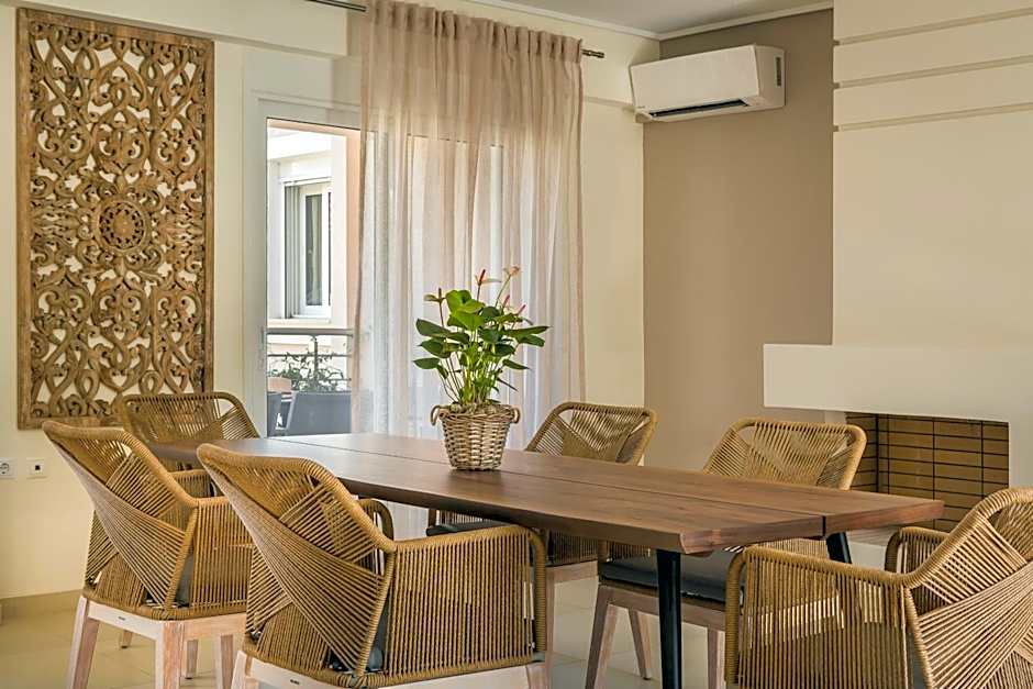 Meliti Waterfront Suites