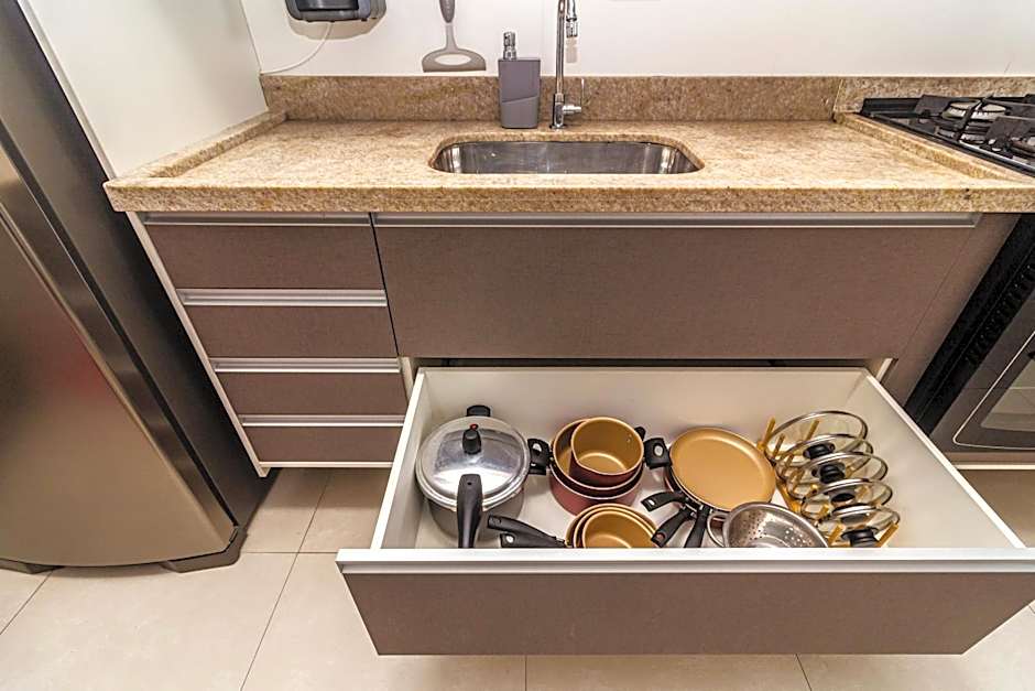 Piemax Praia Grande - 100m PRAIA do BOQUEIRÃO e CENTRO - Vista MAR - Varanda GOURMET com CHURRASQUEIRA privativa - AR CONDICIONADO em todos os ambientes - Wi-Fi 600 Mbps - HOME OFFICE- Vaga de Garagem - Acomoda até 6 pessoas