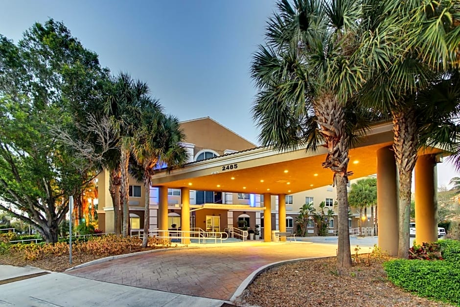 Holiday Inn Express West Palm Beach Metrocentre By IHG