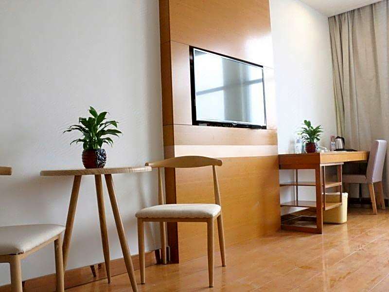 GreenTree Inn Linyi Mengshan North Road Express Hotel