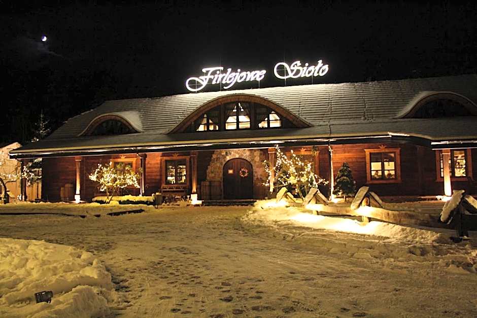 Kompleks rekreacyjno- hotelowo-wypoczynkowy FIRLEJOWE SIOŁO