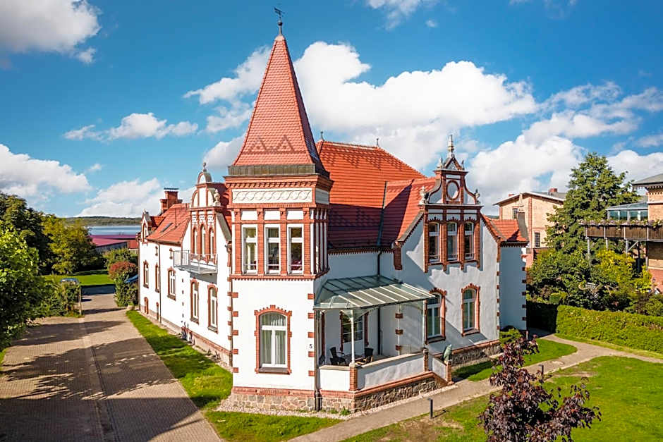 Hotel Villa am Stadthafen