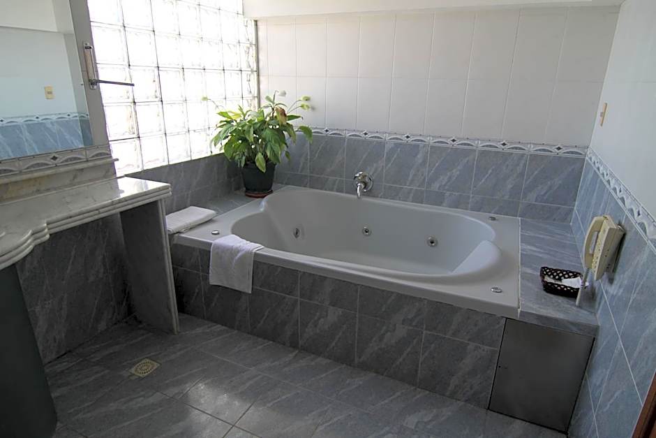 Crystal Palace Hotel