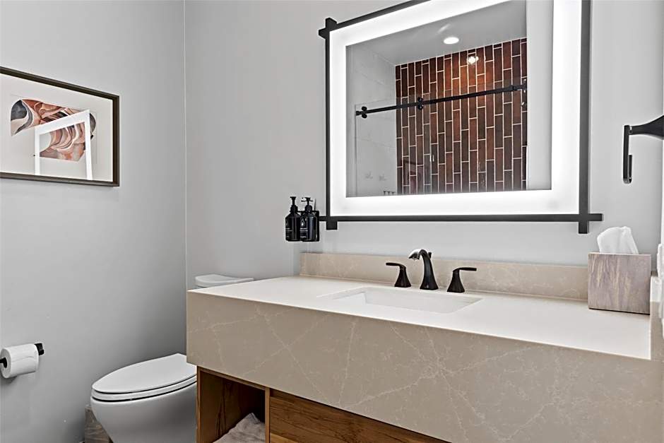 Hotel De Novo, Tapestry Collection by Hilton