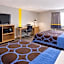 Super 8 by Wyndham Lewiston