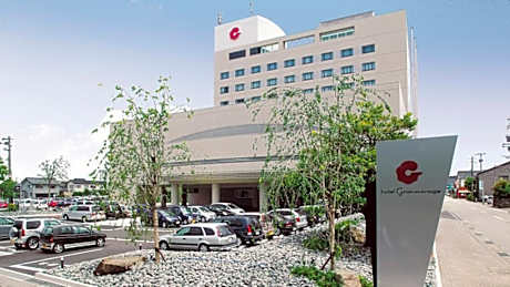 Executive twin room 8th floor: non-smoking View: Tateyama mountain range side