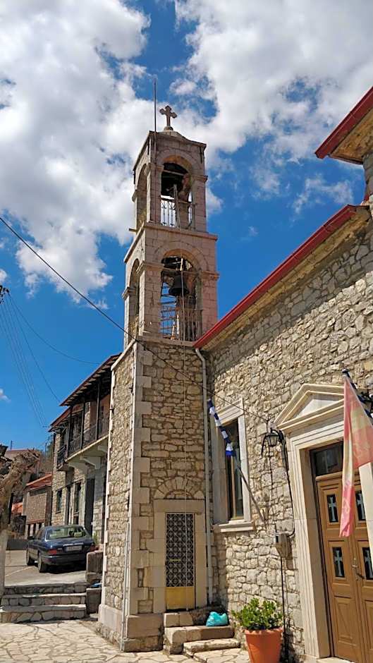 Hotel Isaraiko Spiti Agia Theodora