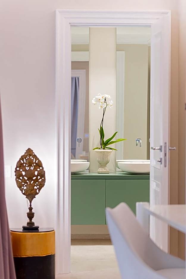 Naxi Suites