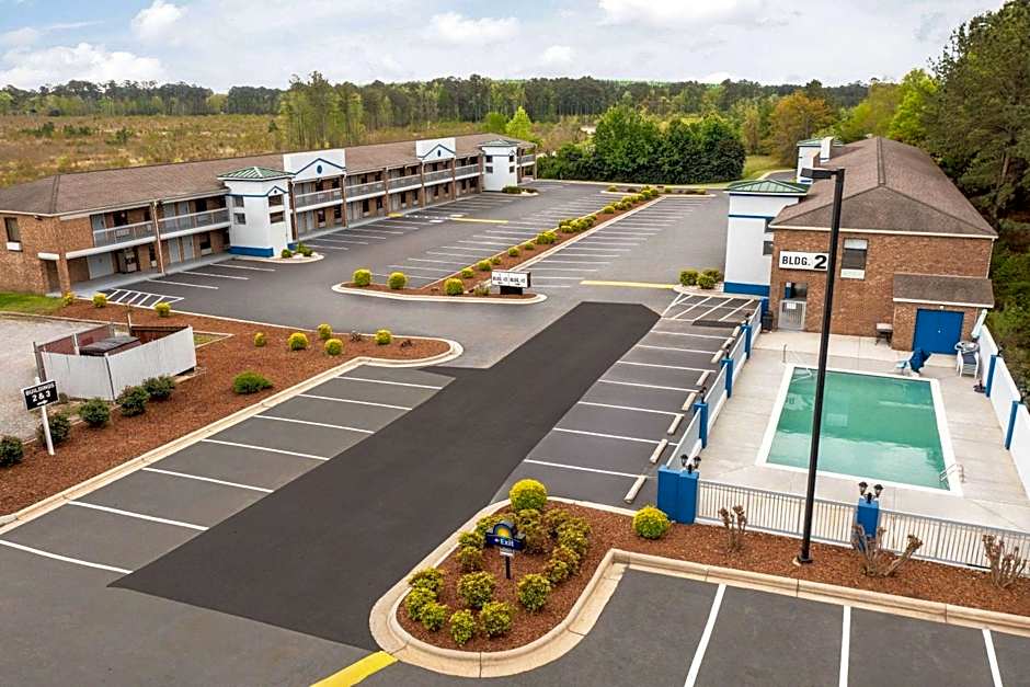Days Inn by Wyndham Weldon Roanoke Rapids