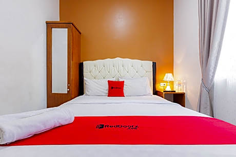 RedDoorz Syariah near Transmart Lampung