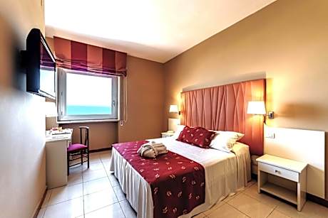 Deluxe Double Room with Sea View