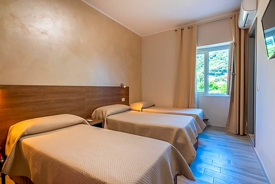 Hotel Ristorante La Mimosa