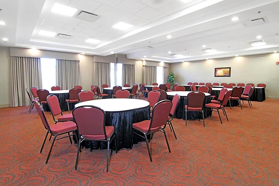 Holiday Inn Express and Suites Calgary University By IHG
