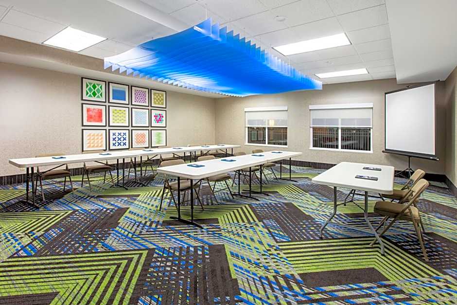 Holiday Inn Express Hotel & Suites Seaside Convention Center By IHG