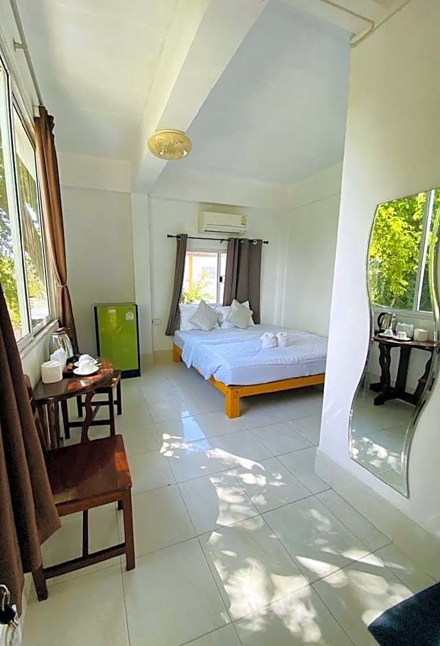 Miss Hong House