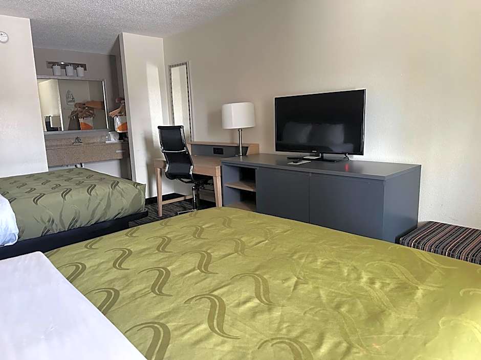 Quality Inn Calhoun North I-75