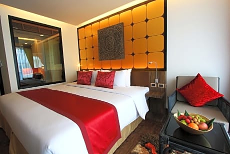 Deluxe Double or Twin Room with Pool View