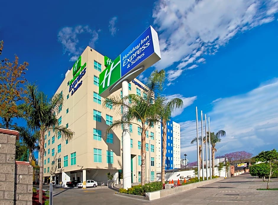 Holiday Inn Express & Suites Queretaro By IHG