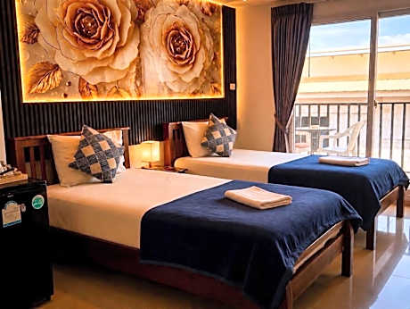Phratumnak Hill Guest house