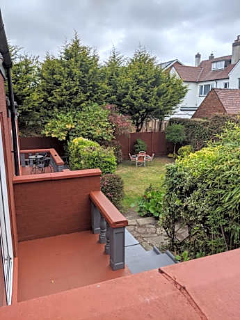 Balmoral Lodge Hotel