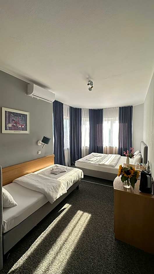 Lezzet PG B&B &TurkishRestaurant