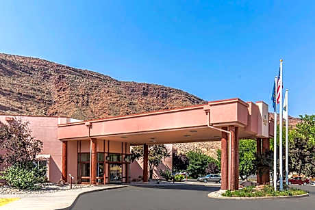 Quality Suites Moab near Arches National Park