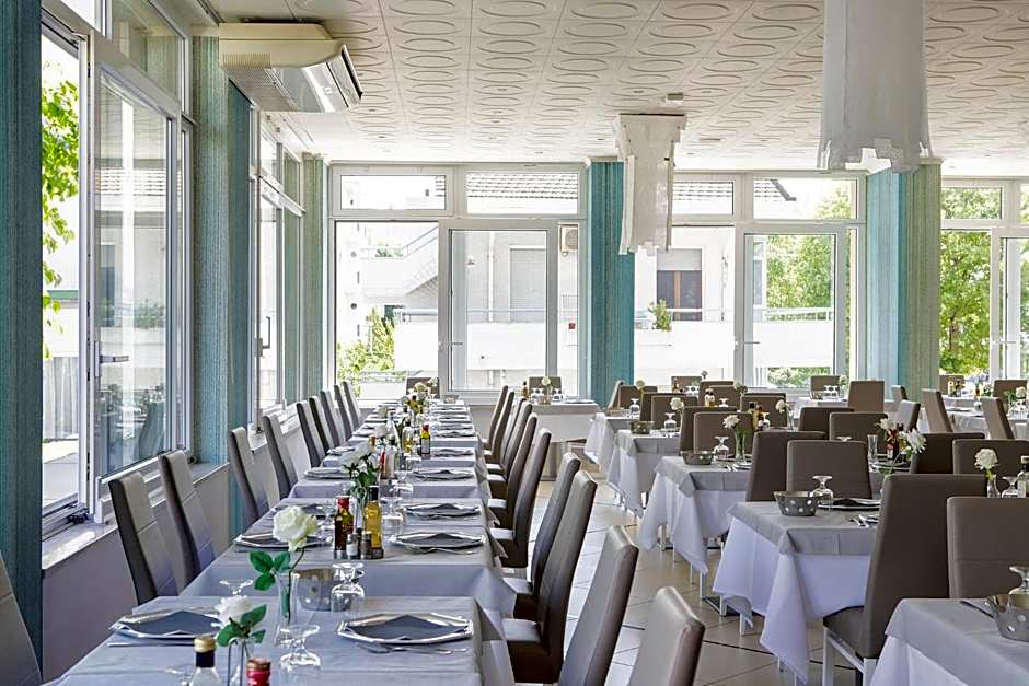 Hotel Pacific