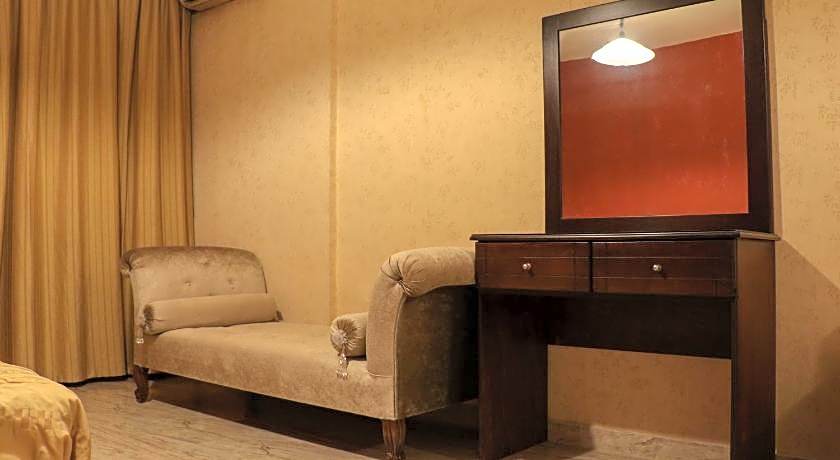 Grand Suites Hotel