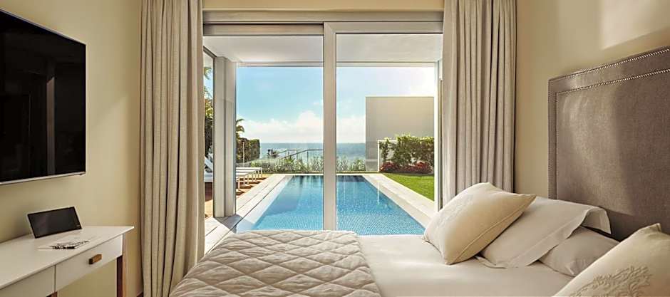 Photo 1 of 8 of Villa
