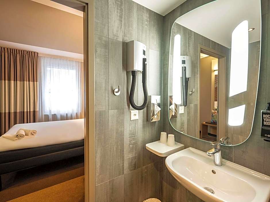 ibis Geneve Centre Lac