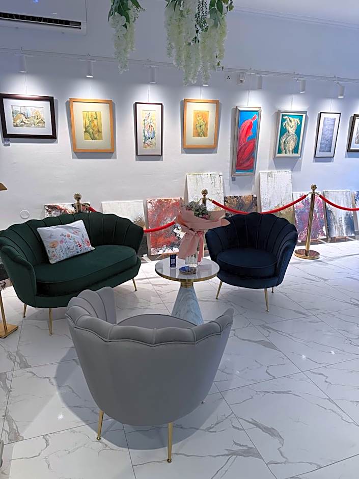 La Luna Premium Deluxe Apartment with Pool & Jacuzzi, Bikes and Covered Parking