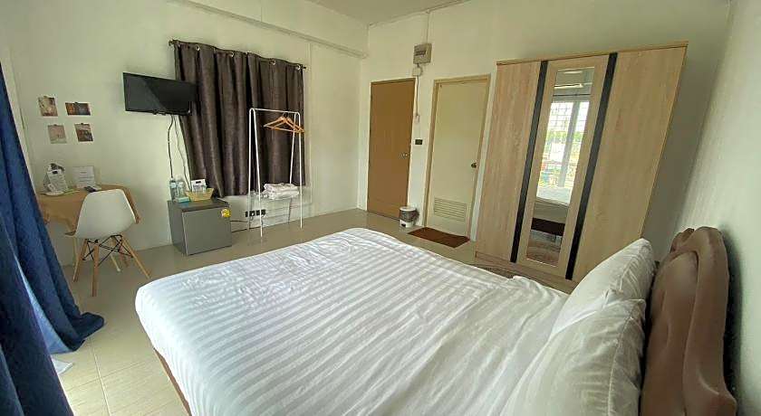 Grand Bangsaen Hotel