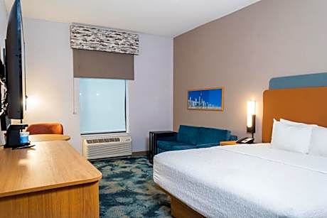 King Room with Sofa Bed and Study - Non-Smoking