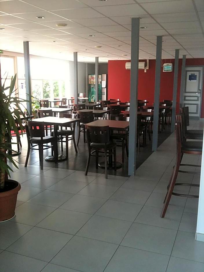 initial by balladins Roissy / Saint-Mard