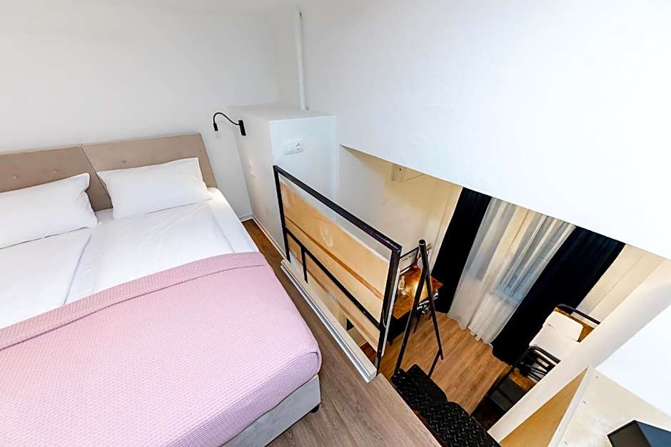 Adagio Downtown Rooms