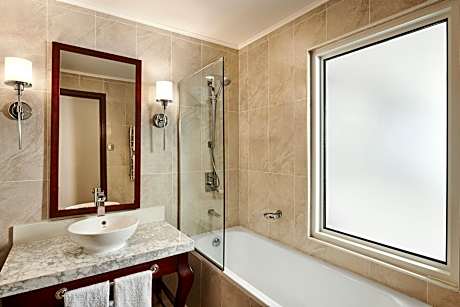 Guest room, 2 Queen, Harbor view