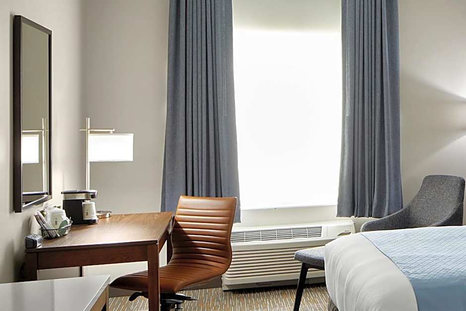 Wingate by Wyndham Hurricane WV