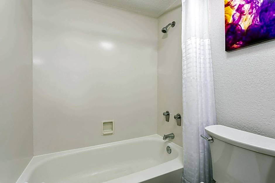 La Quinta Inn & Suites by Wyndham Pensacola