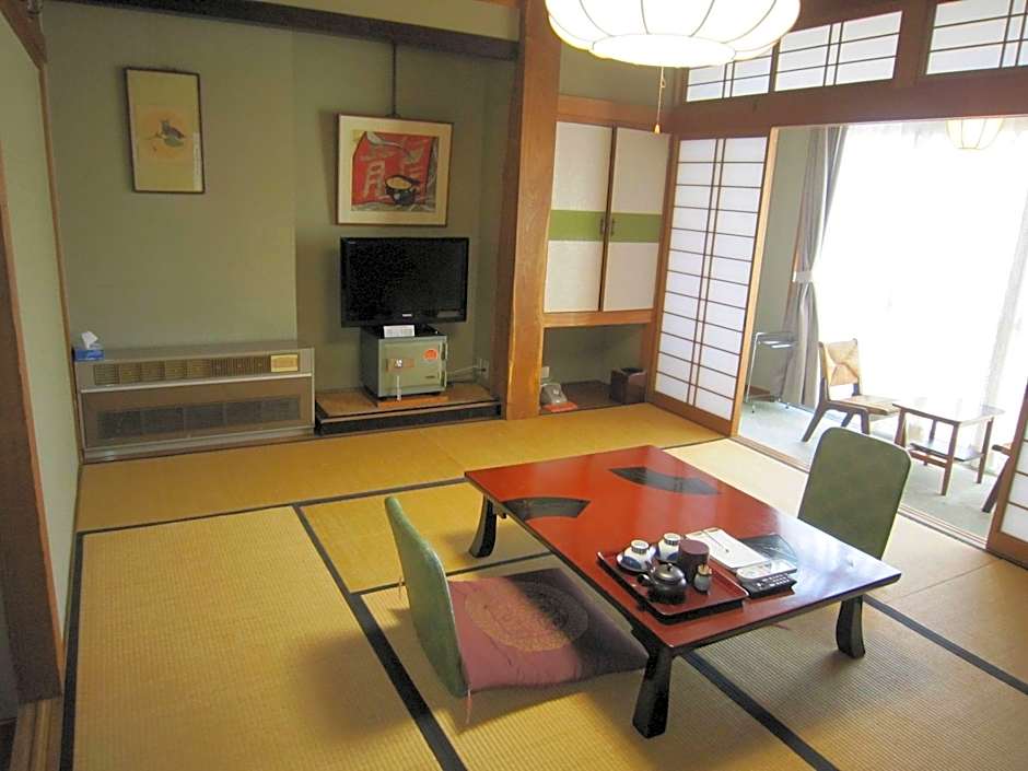 Yudanaka Onsen Shimaya