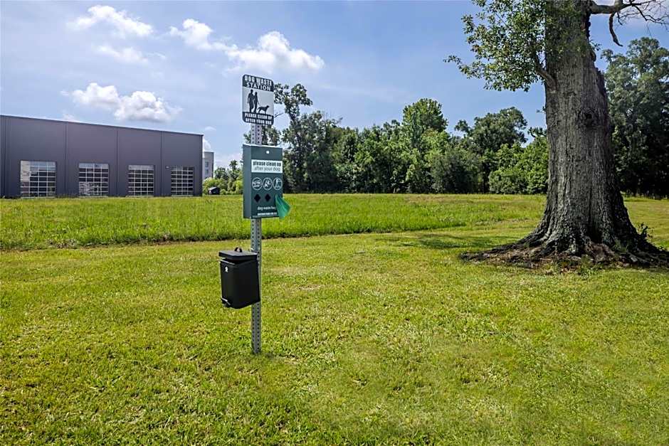 Motel 6 Gonzales, LA Baton Rouge Geismar Prairieville I 10