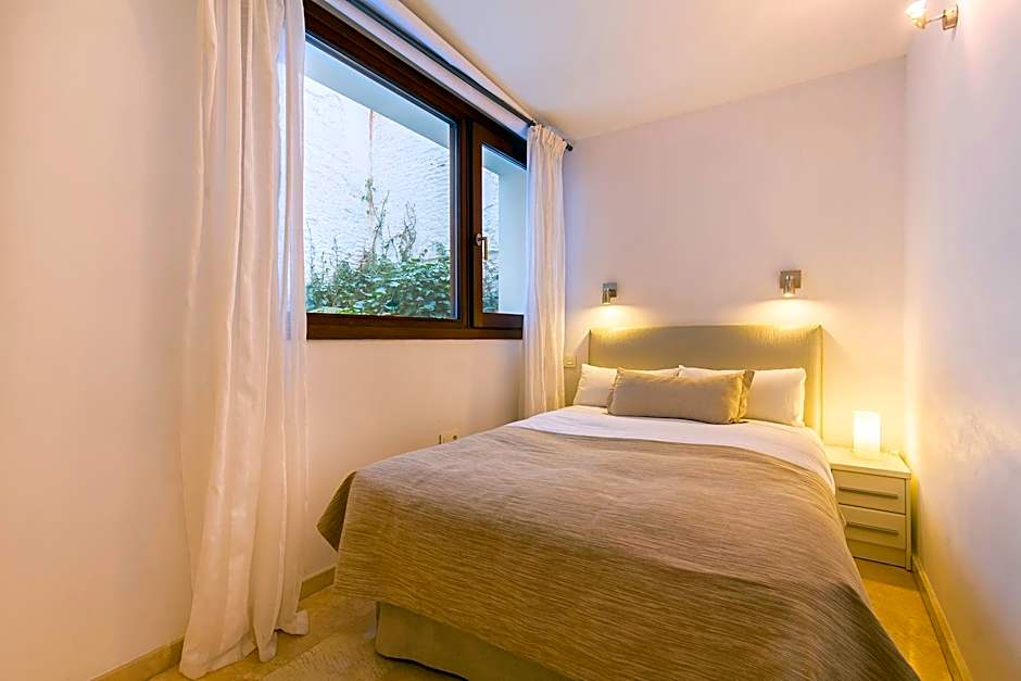 Elvira Suites