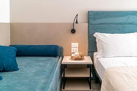 Superior Double or Twin Room with Partial Sea View