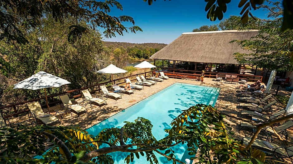 Nyati Safari Lodge